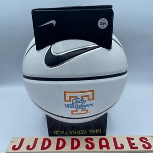 Nike Versa Tack Elite Championship  Tennesse Lady Volunteers Basketball Ball